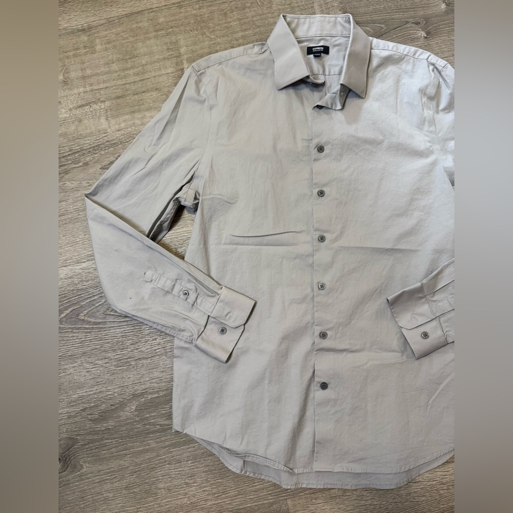 •EXPRESS• BUTTON UP - Picture 3 of 5